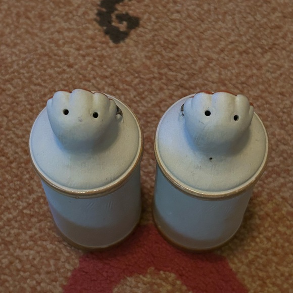 Vintage Snail Salt & Pepper Shakers - Picture 10 of 12